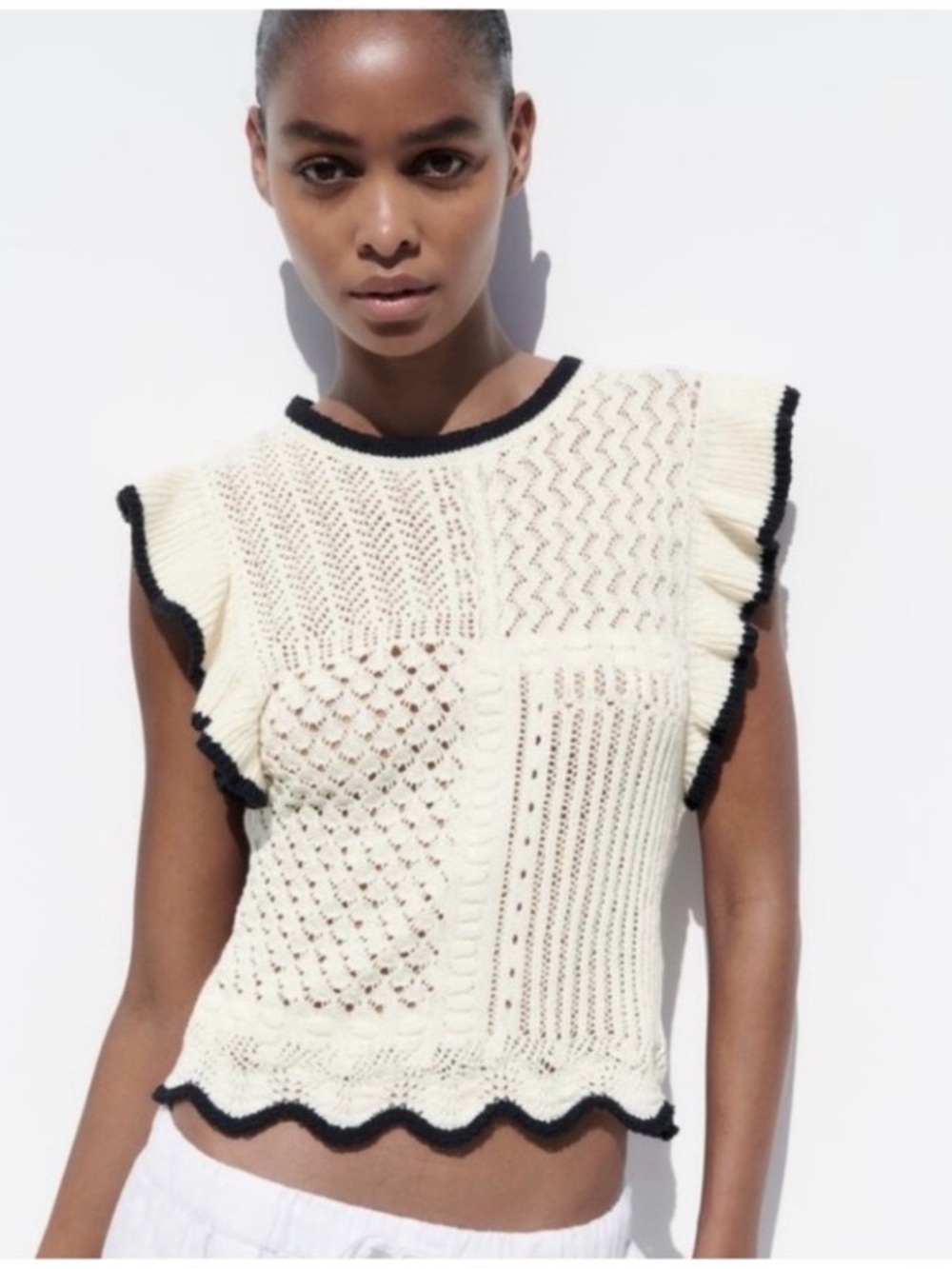 NWOT! Zara Cream Knit Ruffle Trim Tank Top with Black Edging